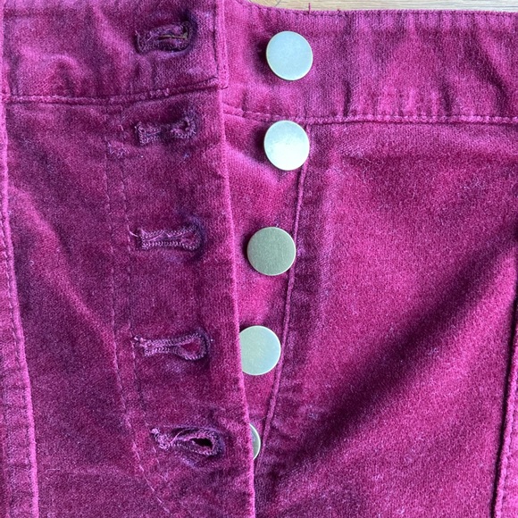 F21 Burgundy corduroy button up skirt - Picture 8 of 8
